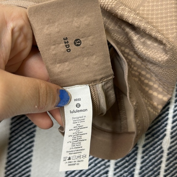 Lululemon Awake To Lace Bra - Picture 4 of 6